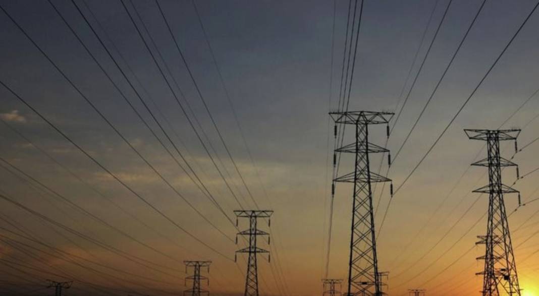 Gaziantep'te Bitmeyen Elektrik Kesintileri! GaziAntep Fatura Ödüyor! TOROSLAR EDAŞ ELKTRİKSİZ BIRAKIYOR! 1